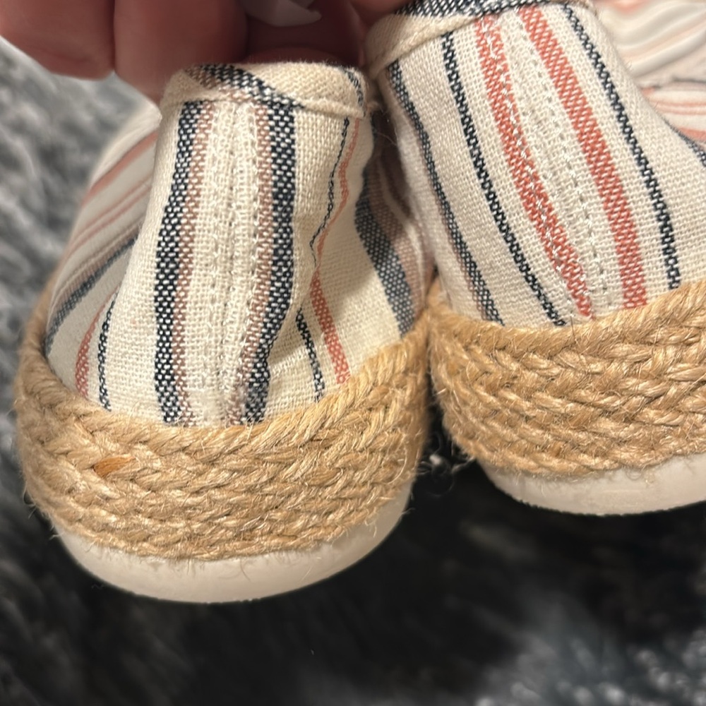 Esprit Striped Slip on Espadrilles,‎ Size 7.5M - Picture 2 of 7